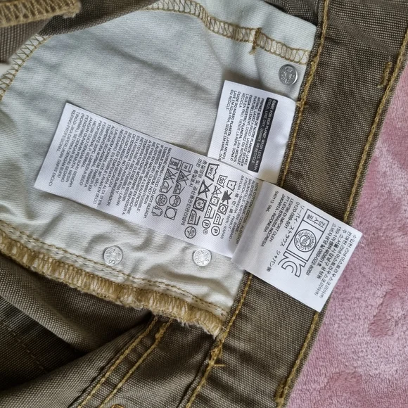 Levi's 514 straight leg pant olive green Size W29/L32 New With Tags - Picture 9 of 10